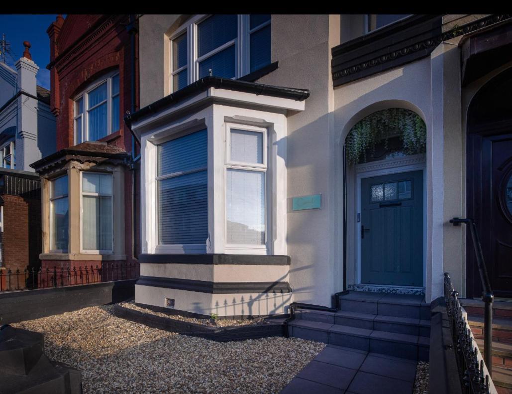 Coral Boutique Apartment 2 Blackpool Bagian luar foto